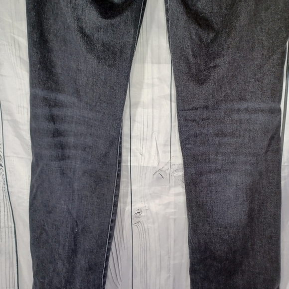 Lucky Brand Sweet Mid-Rise Straight Lightly Distressed Jeans - Picture 14 of 16
